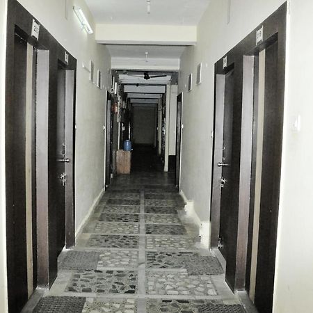 Hotel Lalit Palace Babina Extérieur photo