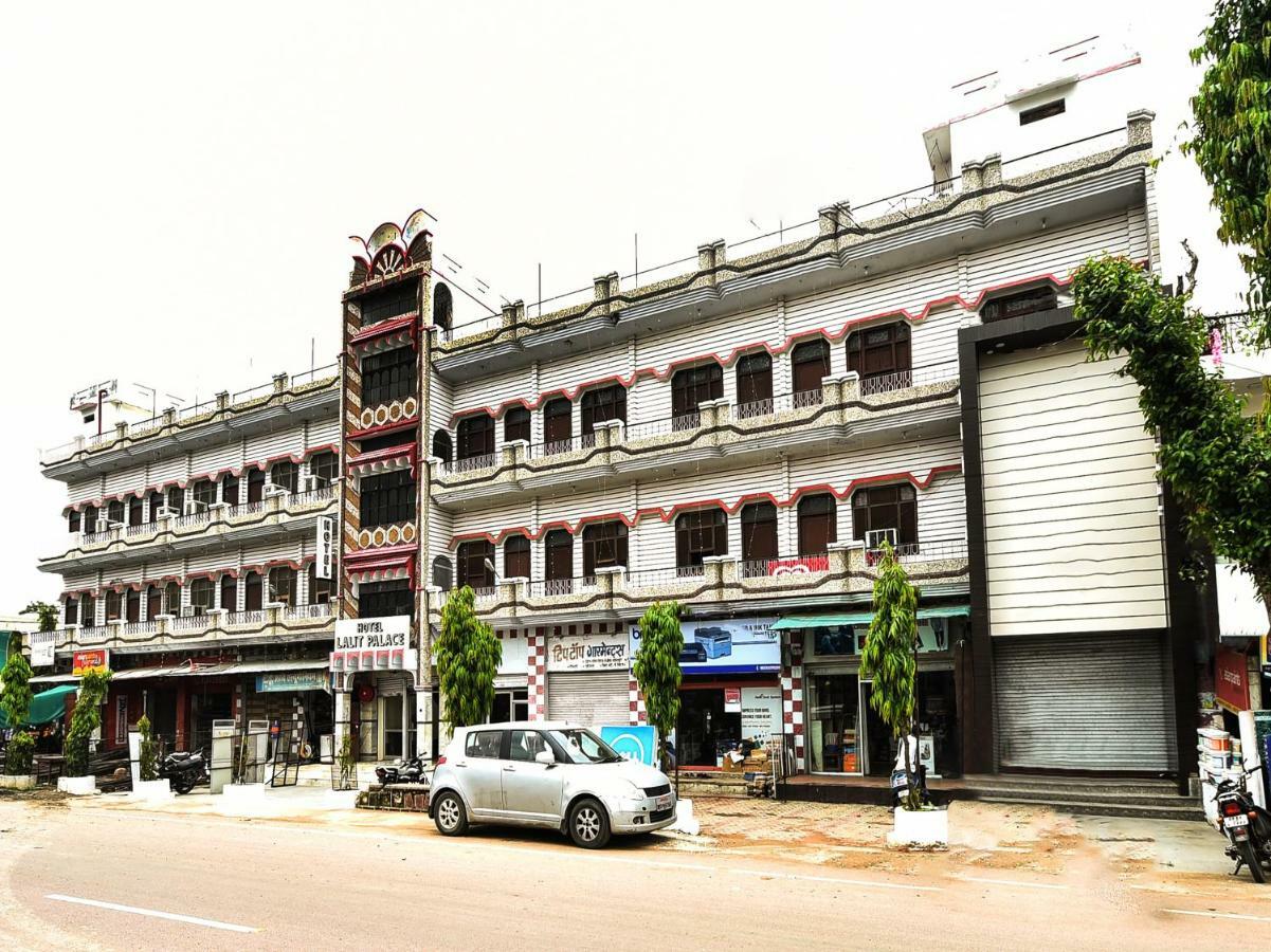 Hotel Lalit Palace Babina Extérieur photo