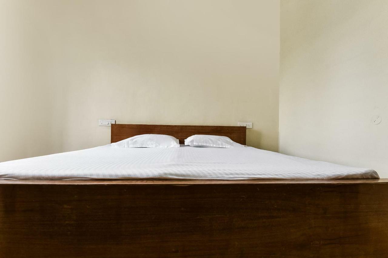 Hotel Lalit Palace Babina Extérieur photo