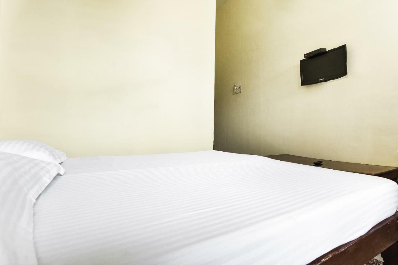 Hotel Lalit Palace Babina Extérieur photo