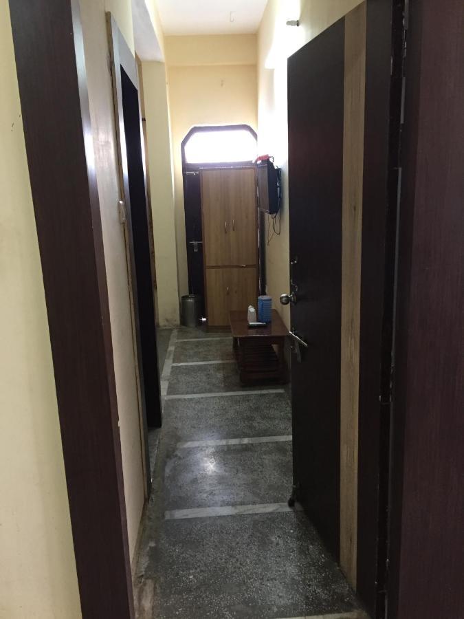 Hotel Lalit Palace Babina Extérieur photo